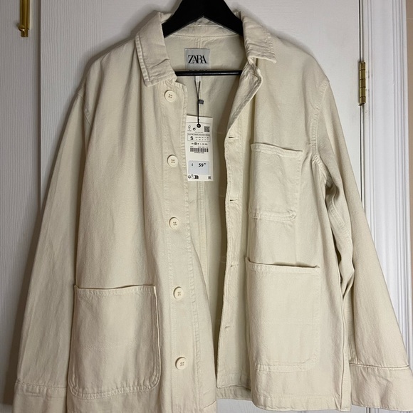 NWT - Zara Oversized Shirt w/ Pockets. Button up. - Picture 2 of 7
